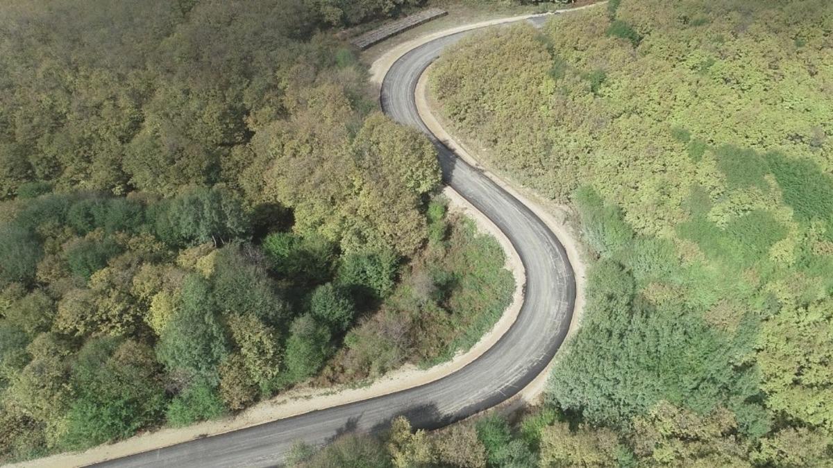 K&ouml;rfez k&ouml;y yollarına b&uuml;y&uuml;kşehir bakımı