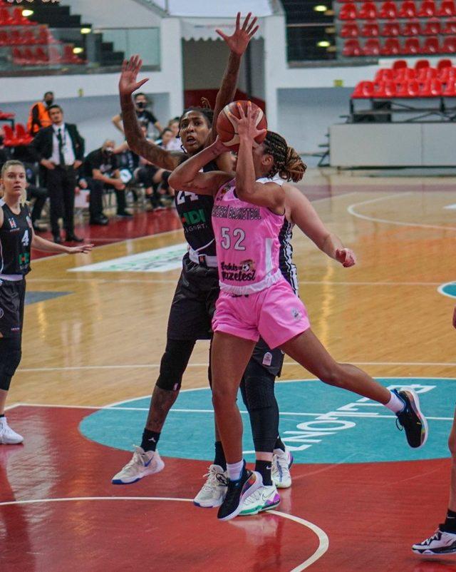 Bellona Kayseri Basketbol memnun edemedi