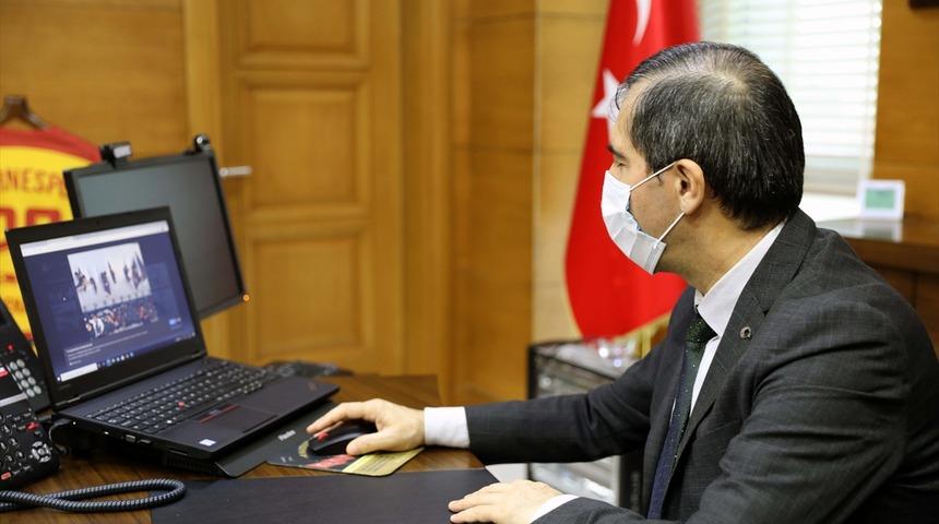 Edirne Emniyet M&uuml;d&uuml;r&uuml; Ali Kemal Kurt AA'nın "Yılın Fotoğrafları" oylamasına katıldı