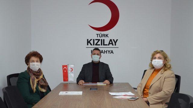 Kütahya’da Kızılay’ın ilk Kadın Kolları Başkanı Semra Sarıışık Tozaraydın oldu
