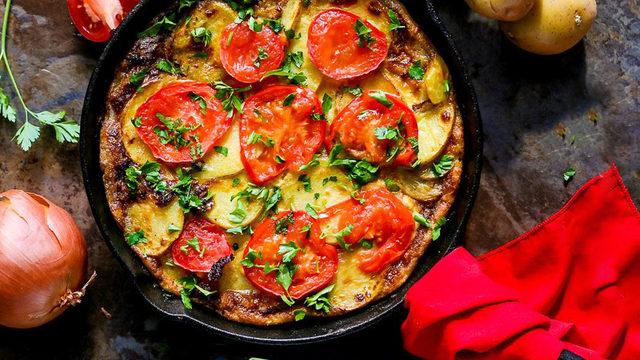 İspanyol omleti: İspanyol mutfağına hızlı bir giriş (Videolu İspanyol omleti tarifi)