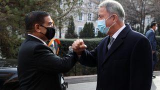 Bakan Akar, Iraklı mevkidaşı Saadoonn ile görüştü