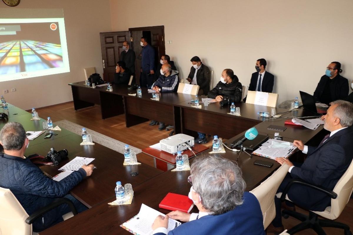 Rekt&ouml;r Karadağ, YOBU TV ve BOYSİS hakkında bilgilendirmelerde bulundu