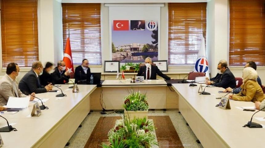 Rekt&ouml;r Prof. Dr. &Ouml;zaydın, Suriye&rsquo;yi yeniden inşa edecek bir eğitim ordusu kurmak istiyoruz