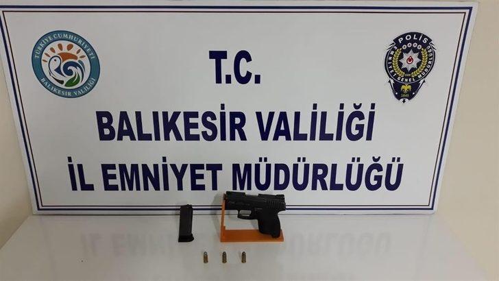 Balıkesir’de polis 20 aranan şahsı yakaladı G2