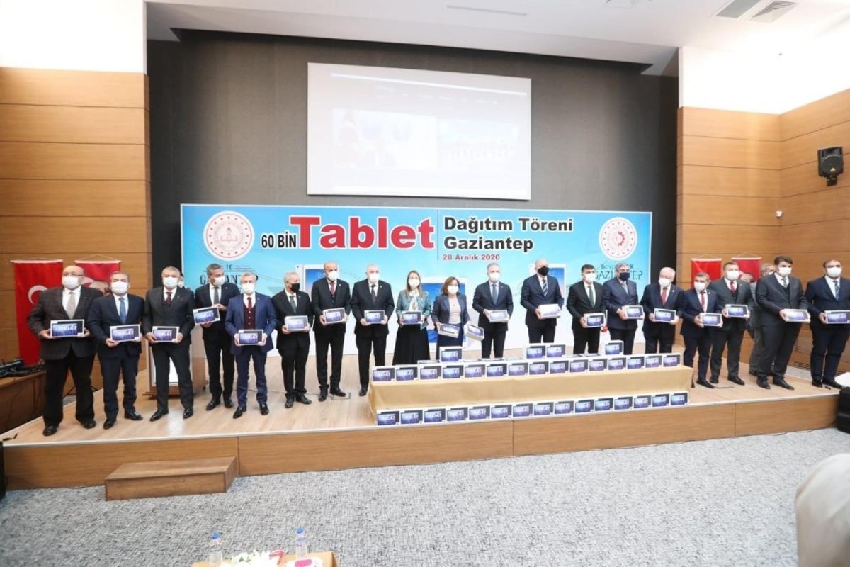 Şahinbey Belediyesi&rsquo;nden dev projeye tablet desteği