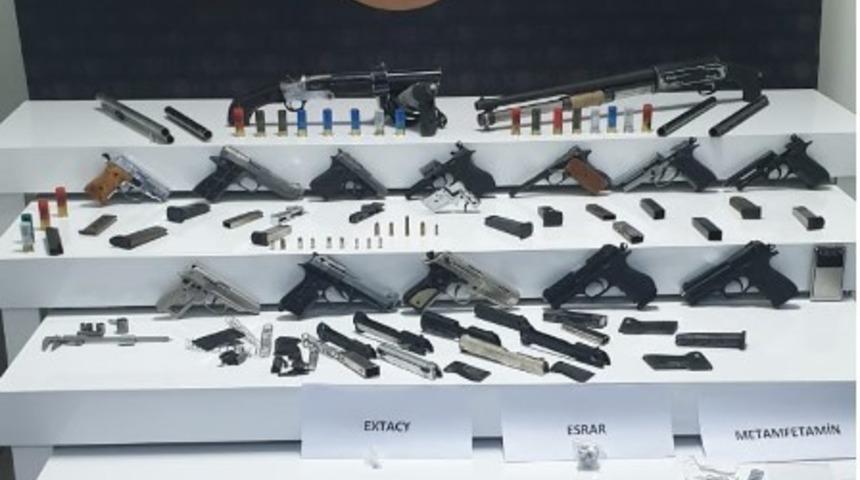 Operasyonda mini cephanelik ortaya &ccedil;ıktı