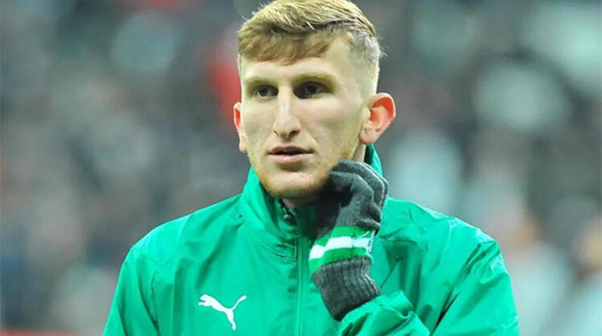 Fenerbahçe, Burak Kapacak ile anlaşma sağladı!