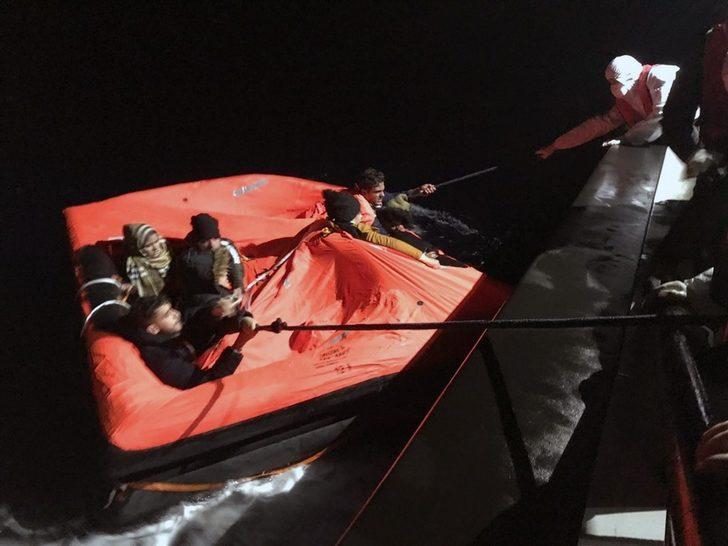 9 düzensiz göçmen kurtarıldı G2