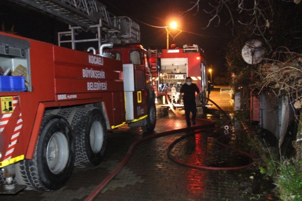 Kullanılmayan evde &ccedil;ıkan yangın korkuttu