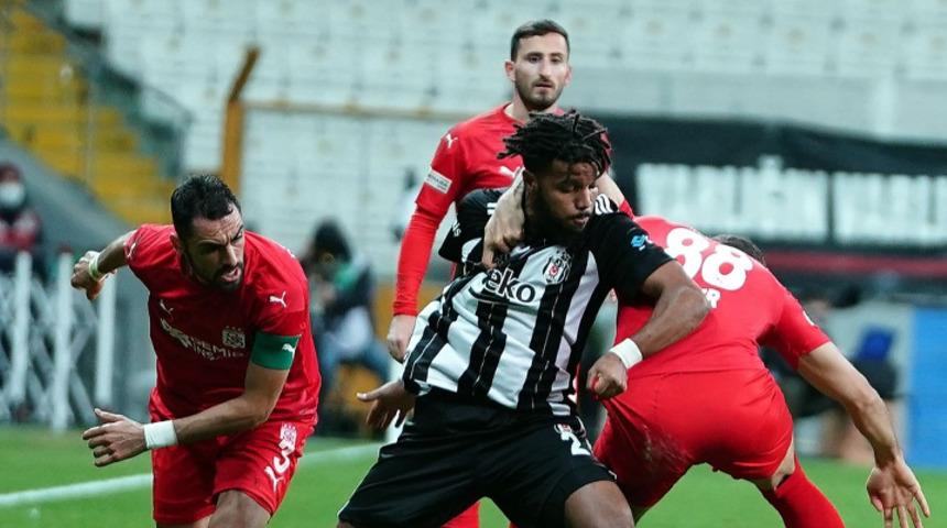 Uğur &Ccedil;ift&ccedil;i'den Beşiktaş ma&ccedil;ı isyanı! ''Emeğimiz yeniyor''