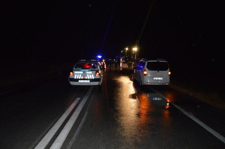 Afyonkarahisar'da otomobil ile traktör çarpıştı: 5 yaralı G1