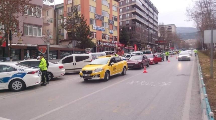 Emniyet kemeri ve maske denetimi