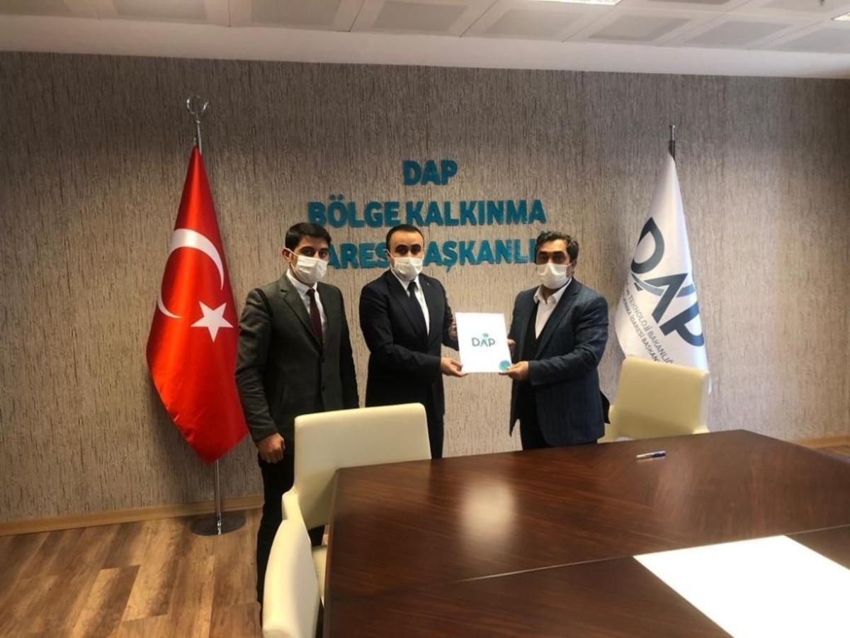 &rsquo;Şenkaya Hayvancılığında Verimliliğin Arttırılması Eğitim Projesi&rsquo;nde imzalar atıldı