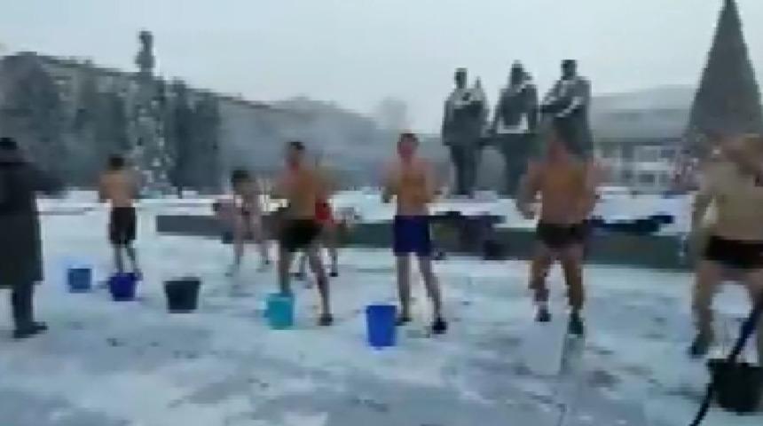 Rusya’da eksi 35 derecede koşu keyfi