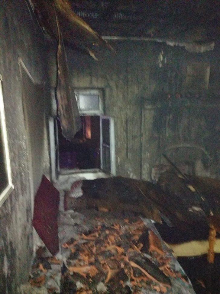 Ortaca’daki yangında ev kullanılamaz hale geldi G5