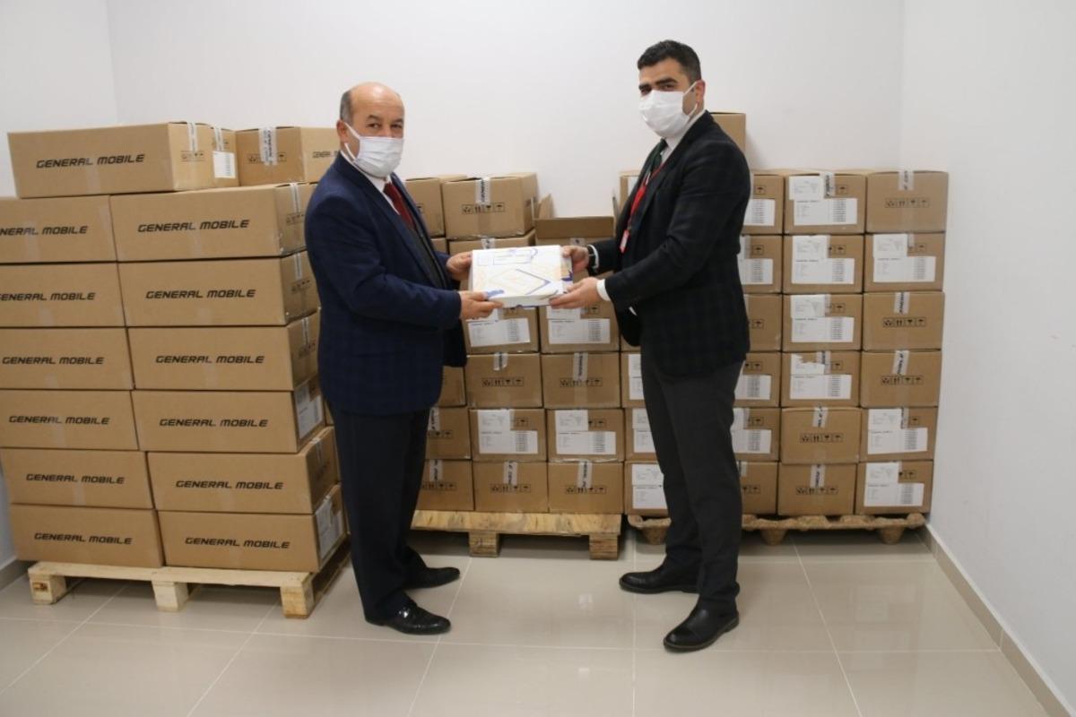 K&uuml;tahya&rsquo;da 950 tablet bilgisayarın dağıtımına başlandı