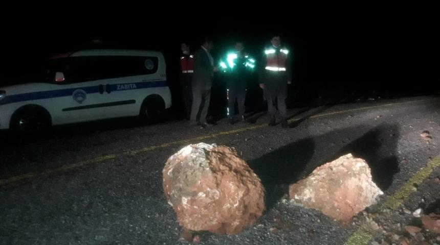 Ortaca&rsquo;da toprak kayması meydana geldi