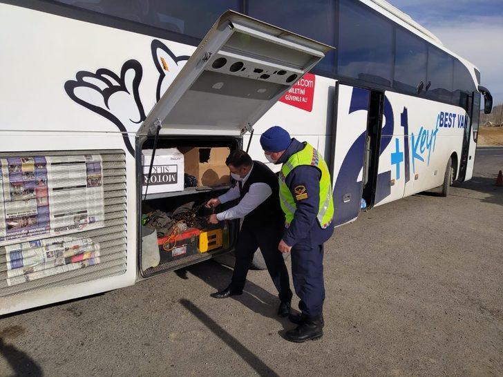 Başkale’de kar lastiği ve zincir denetimi G1