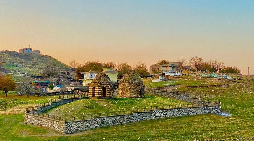 16. y&uuml;zyılda yapılan Kasım Bey K&uuml;mbetleri restore ediliyor