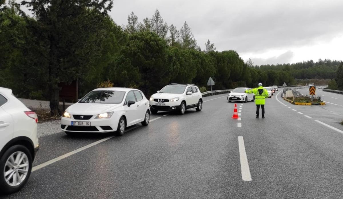 Yılbaşı &ouml;ncesi trafik ekiplerinden sıkı denetim