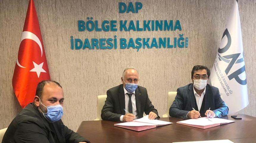 DAP’tan, Çayırlı’ya tarım makinaları desteği