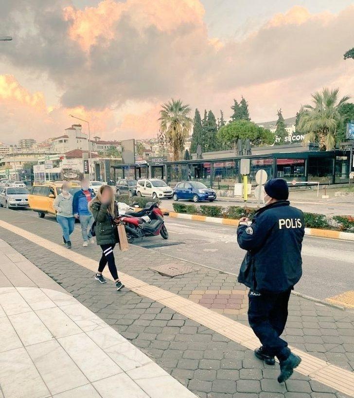 Kuşadası’nda polis ve jandarmadan yılbaşı denetimi G5