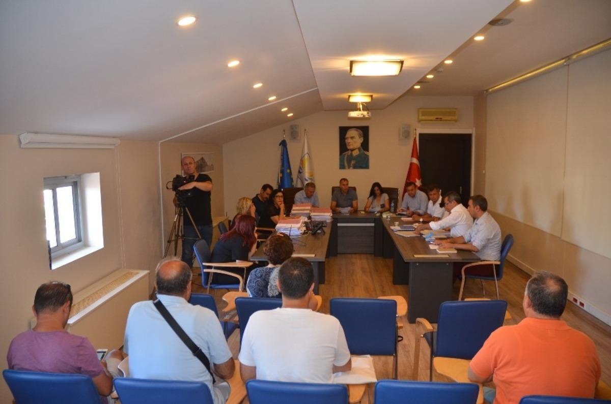 Kuşadası Belediyesi 135 ihaleyi canlı olarak yayınladı