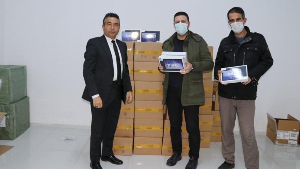 Bing&ouml;l&rsquo;de &ouml;ğrencilere tablet dağıtımı başladı