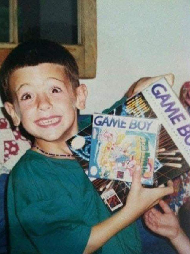 GAME BOY