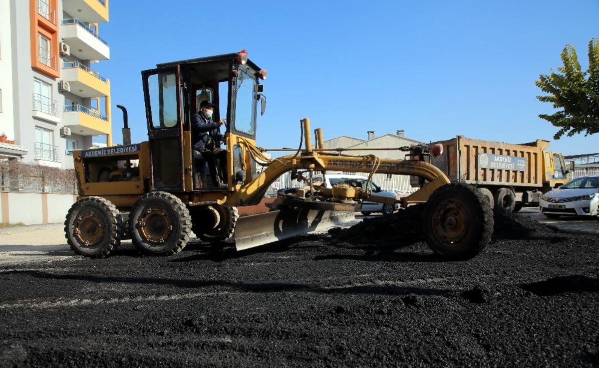 Akdeniz&rsquo;de sokaklar yenileniyor
