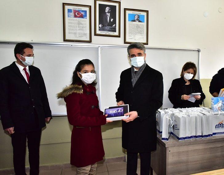 Malatya’da tablet dağıtımına başlandı G1