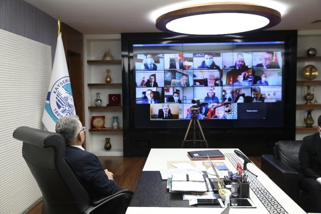 Başkan B&uuml;y&uuml;kkılı&ccedil; İl Umumi Hıfzısıhha Kurulu&rsquo;na katıldı