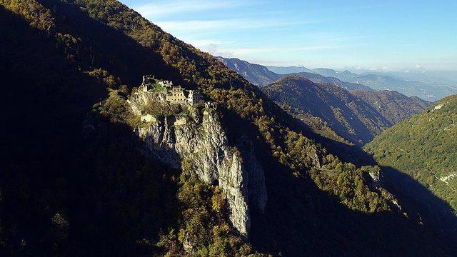 kuştul manastırı