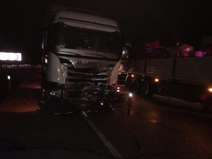 Afyonkarahisar'daki trafik kazasında ölen baba ve kızının cenazesi Aydın'da toprağa verildi G1