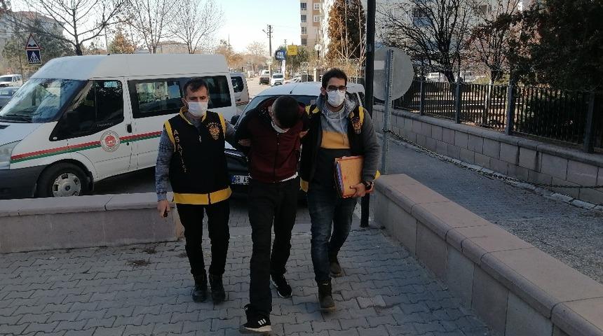 49 su&ccedil; kaydı olan ve cezaevinden izinli &ccedil;ıkan hırsız 1 ayda 6 soygun yaptı