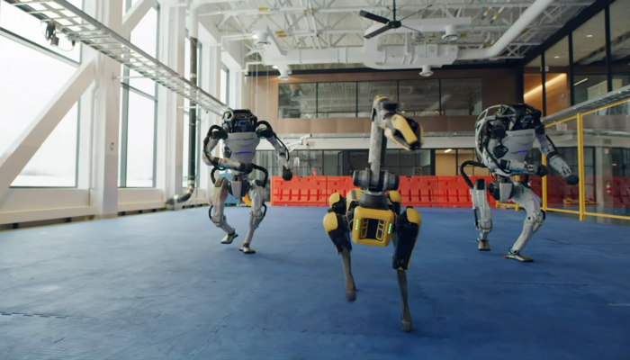 Yeni yıl sürprizi: Boston Dynamics robotları 'Do You Love Me?' ile dans etti