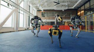 Yeni yıl sürprizi: Boston Dynamics robotları 'Do You Love Me?' ile dans etti