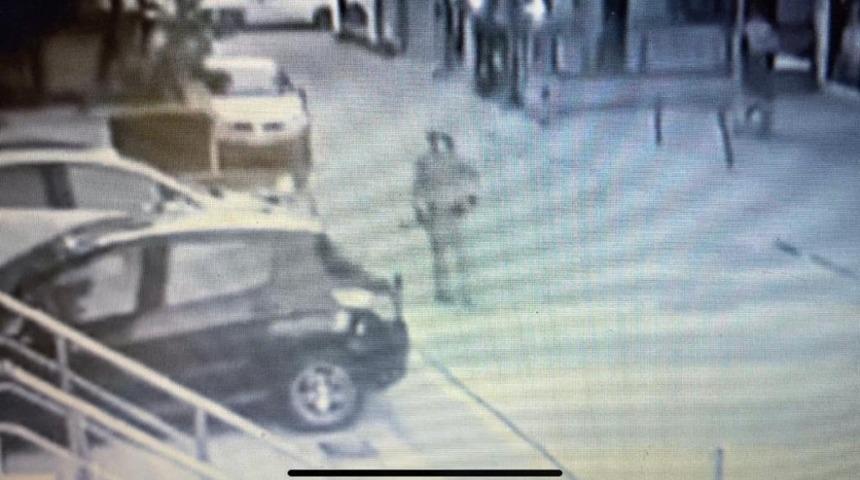 Maltepe&rsquo;de Aylin S&ouml;zer&rsquo;i &ouml;ld&uuml;ren şahsın binaya giriş anı g&ouml;r&uuml;nt&uuml;leri ortaya &ccedil;ıktı