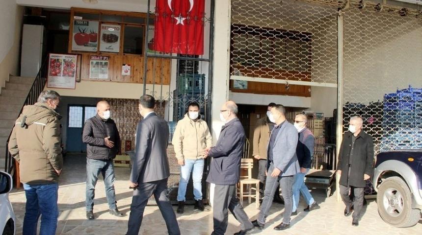 Silifke Kaymakamı Nazlı&rsquo;dan tarıma destek