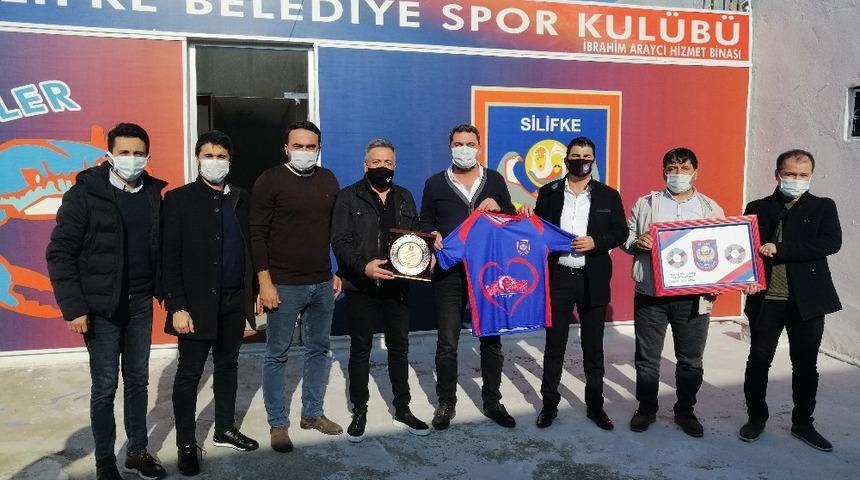 Altay’dan Silifke Belediyespor’a marş