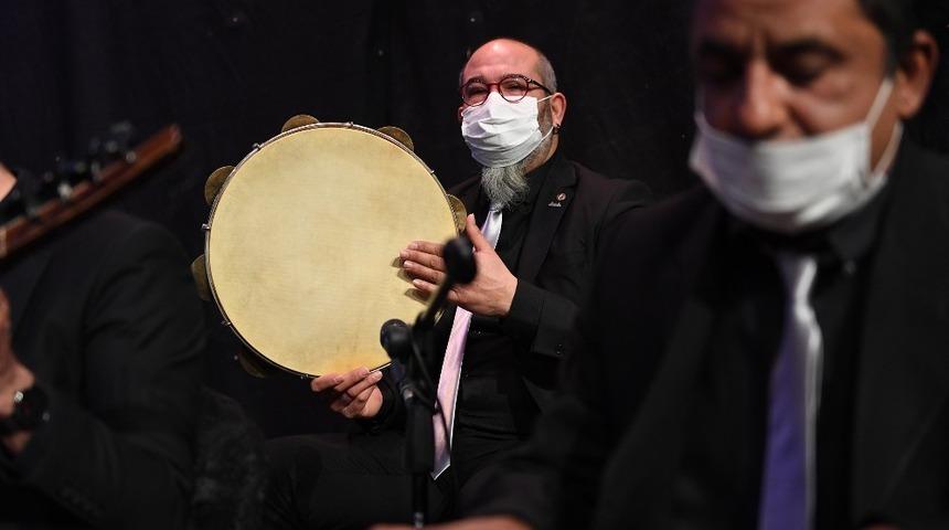 Mersin Büyükşehir Belediyesi, yeni yıl konserleriyle evlere konuk oluyor