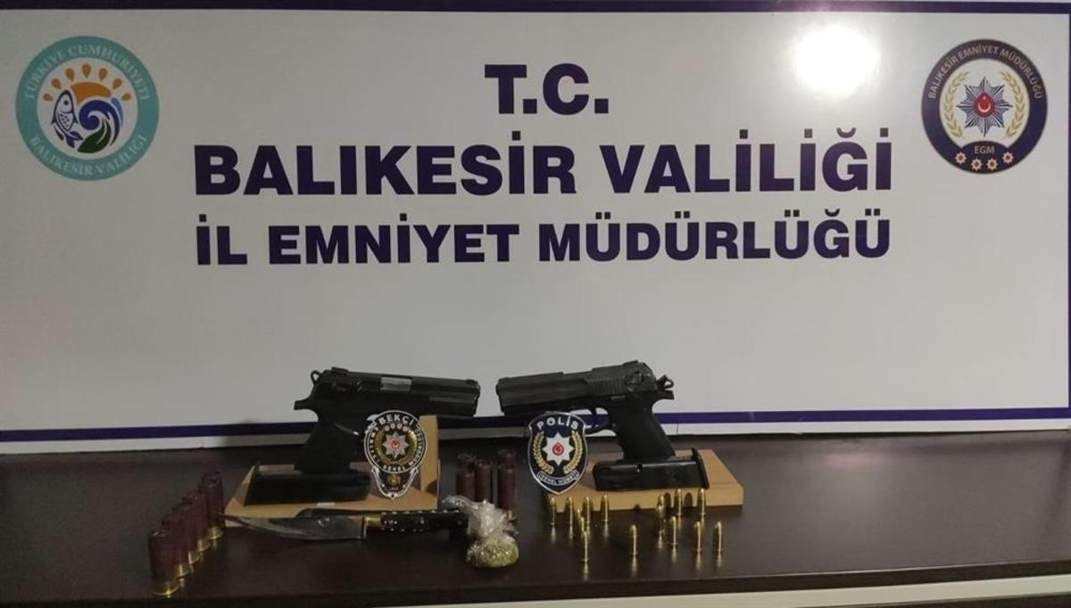 Balıkesir&rsquo;de polis 23 aranan şahsı yakaladı