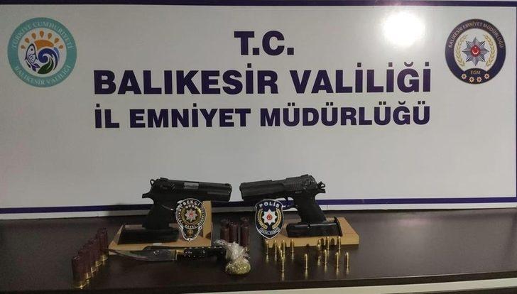 Balıkesir’de polis 23 aranan şahsı yakaladı G1