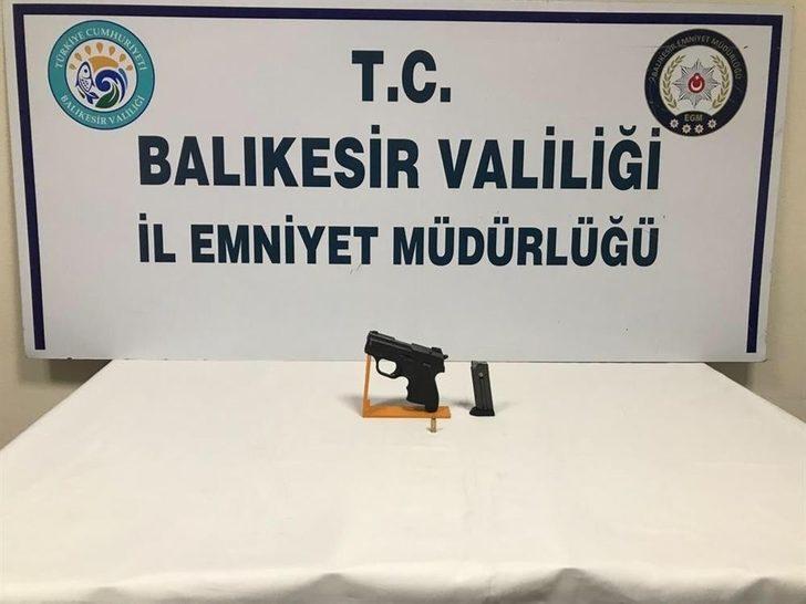 Balıkesir’de polis 23 aranan şahsı yakaladı G4