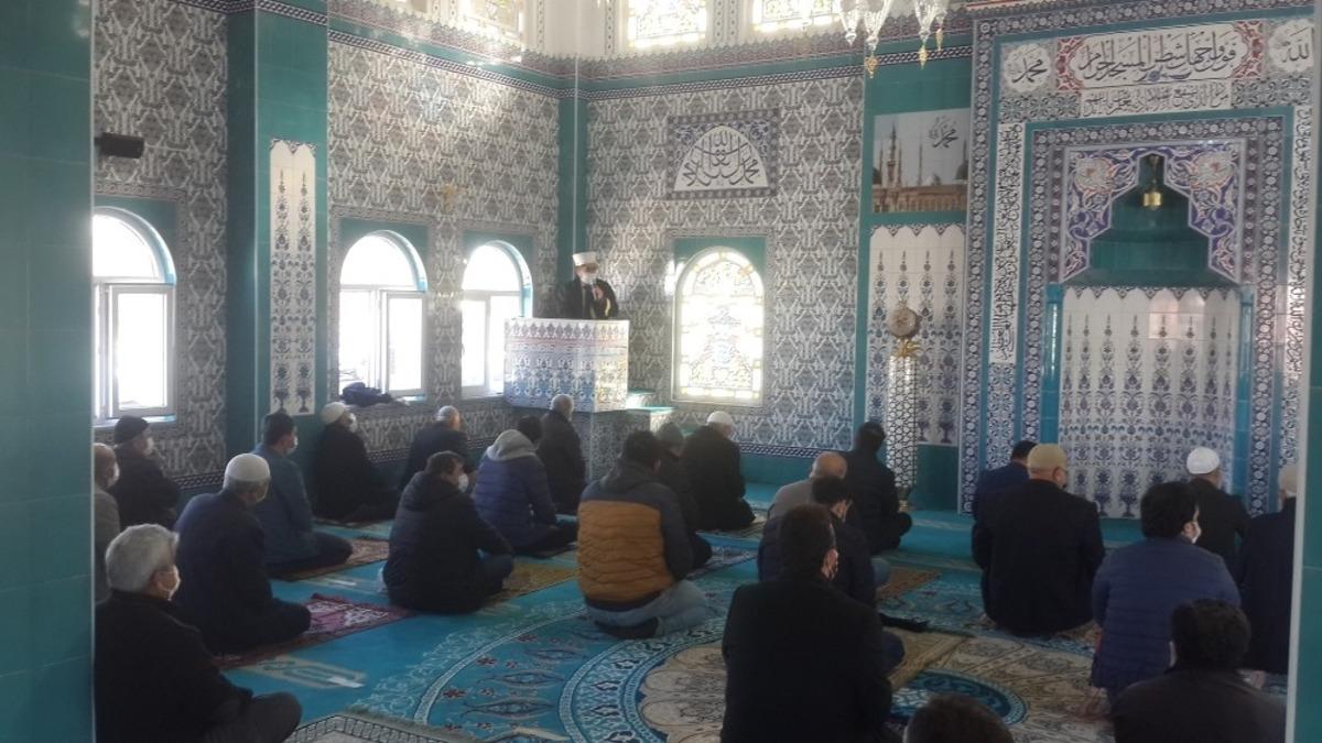 Hayırsever iş insanının yaptırdığı cami ibadete a&ccedil;ıldı
