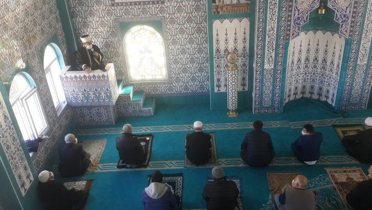 Hayırsever iş insanının yaptırdığı cami ibadete açıldı G4