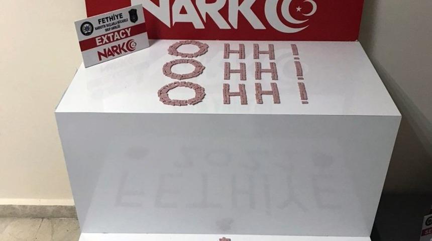 Uyuşturucu operasyonuna 5 g&ouml;zaltı