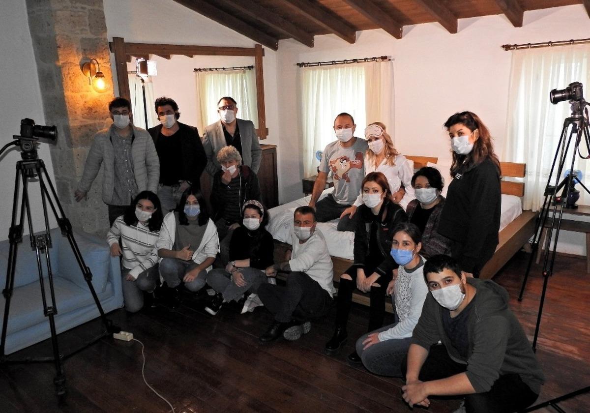 Ala&ccedil;atı&rsquo;da &ccedil;ekilen klip ile g&ouml;n&uuml;llere dokunacak