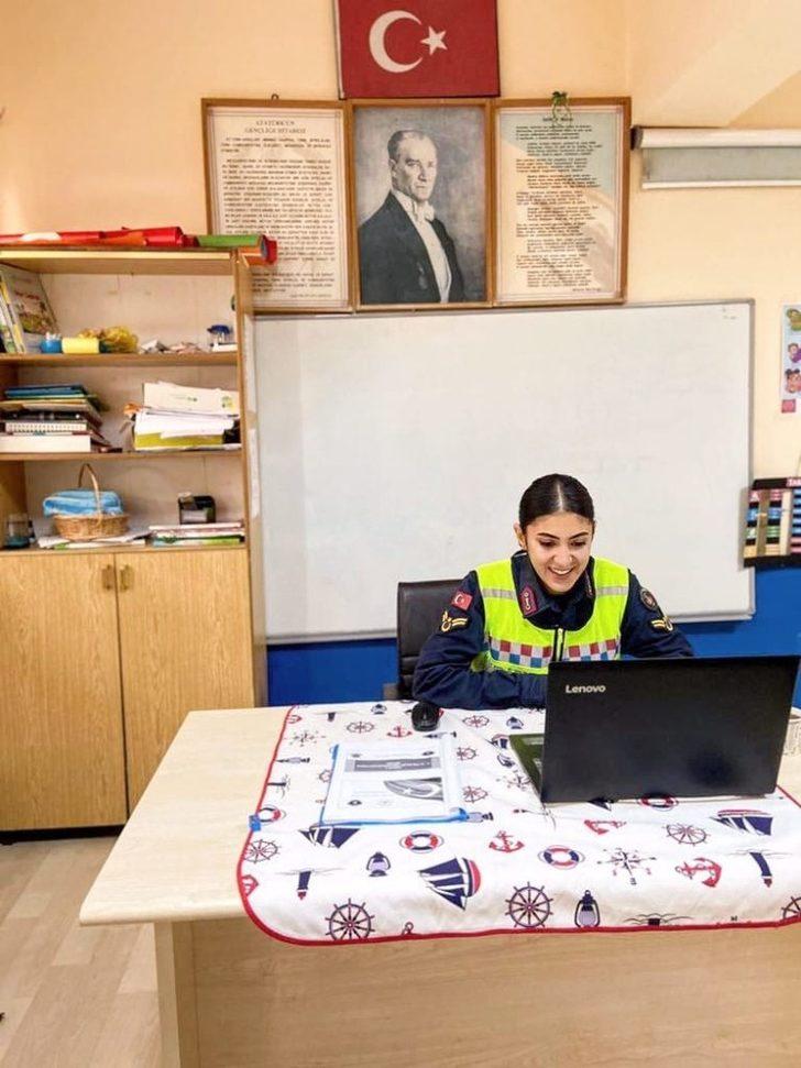 Çanakkale jandarma ekiplerinden online trafik güvenliği eğitimi G5